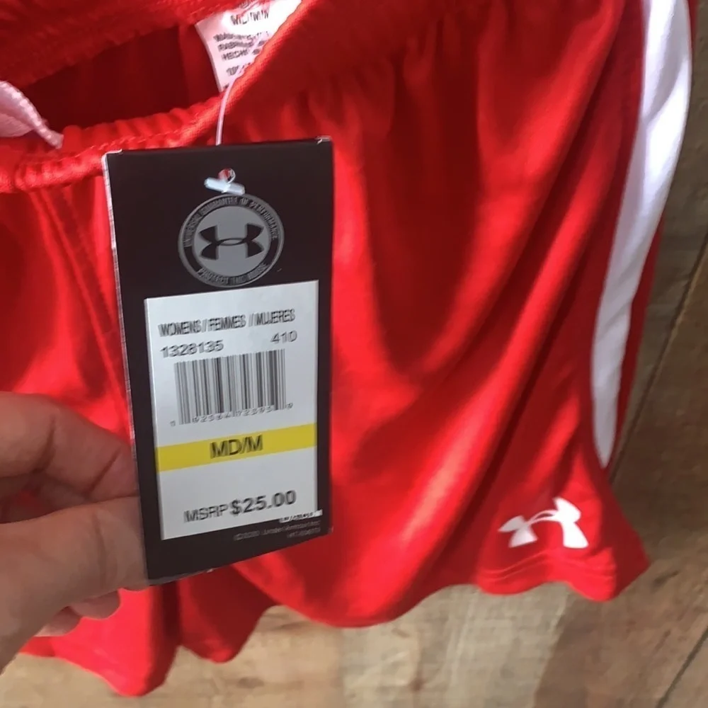 🆕 Under Armour woman’s Heat Gear Shorts NWT - Picture 4 of 7